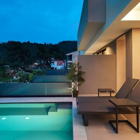 Videre Golden Private Pool Apartman *