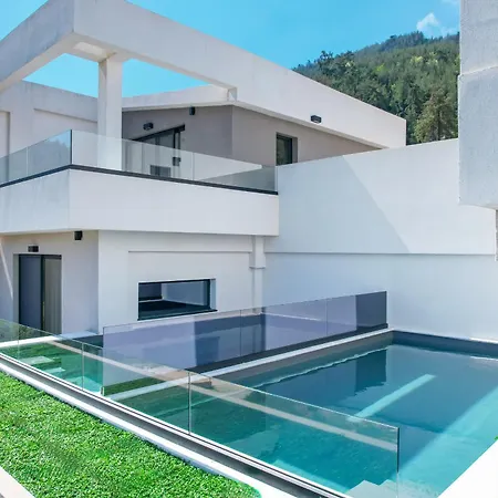 Videre Golden Private Pool *