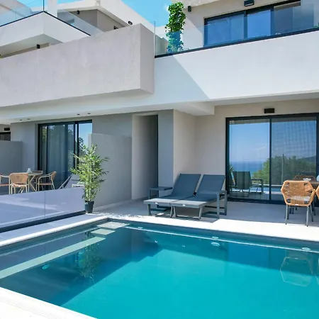 Videre Golden Private Pool Apartman *